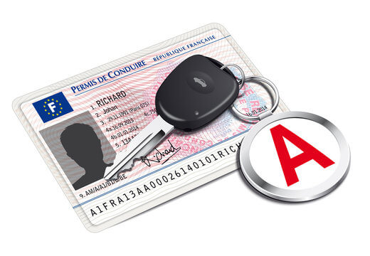 Permis de conduire et clés de voiture pour les conducteurs concernés par le test psychotechnique à Aubervilliers.